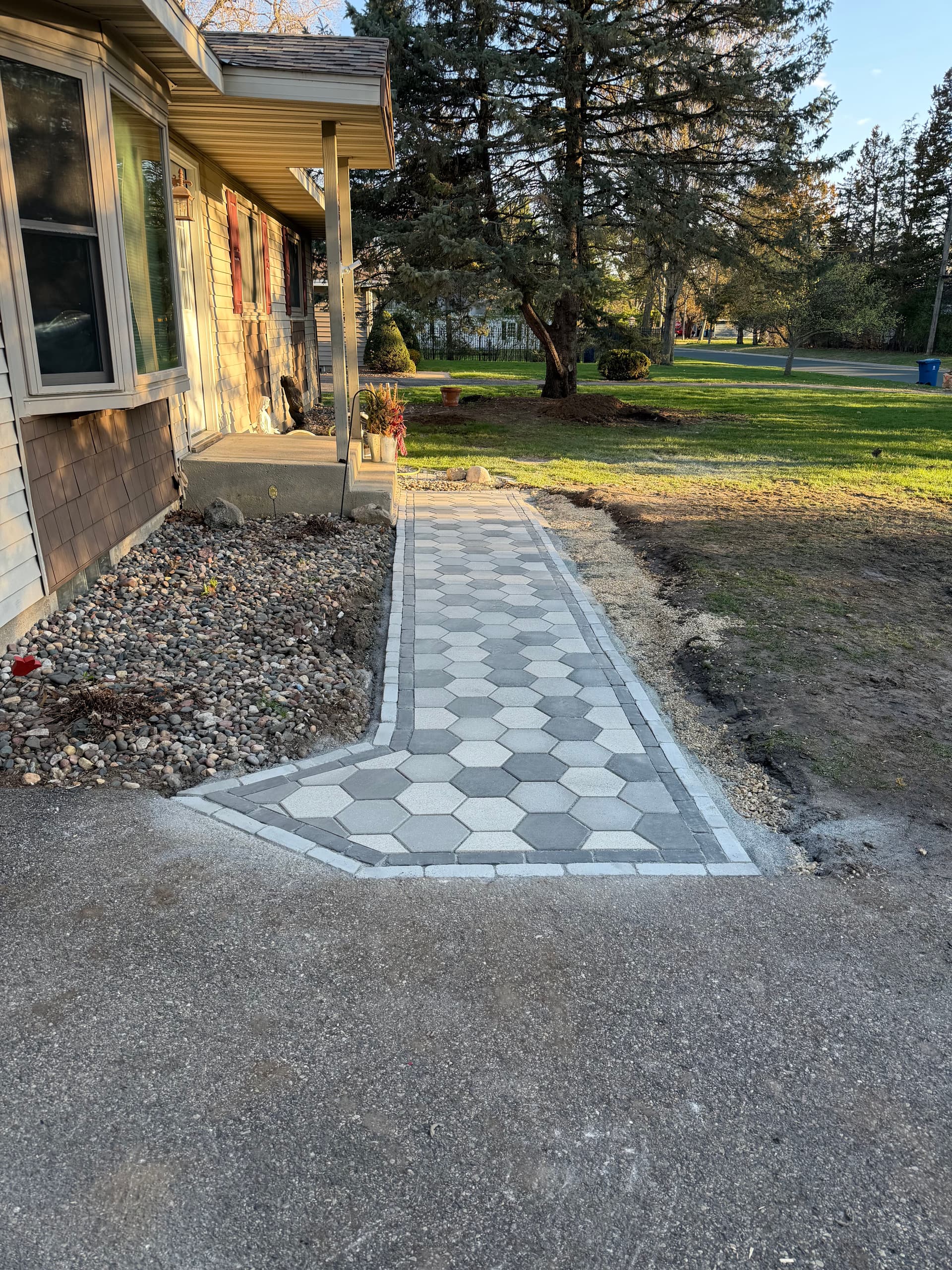 Gallery photos for Cracked Concrete Sidewalk Replaced with Luxury Paver Walkway: Image #1