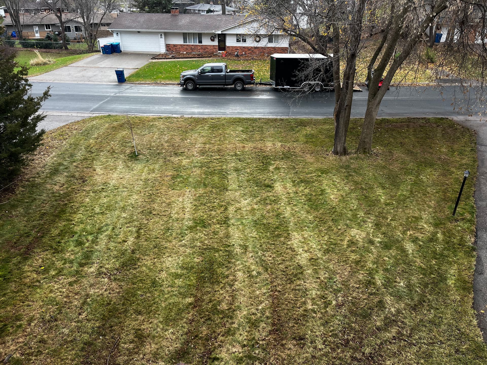 Gallery photos for Efficient Fall Lawn Cleanup: Image #3