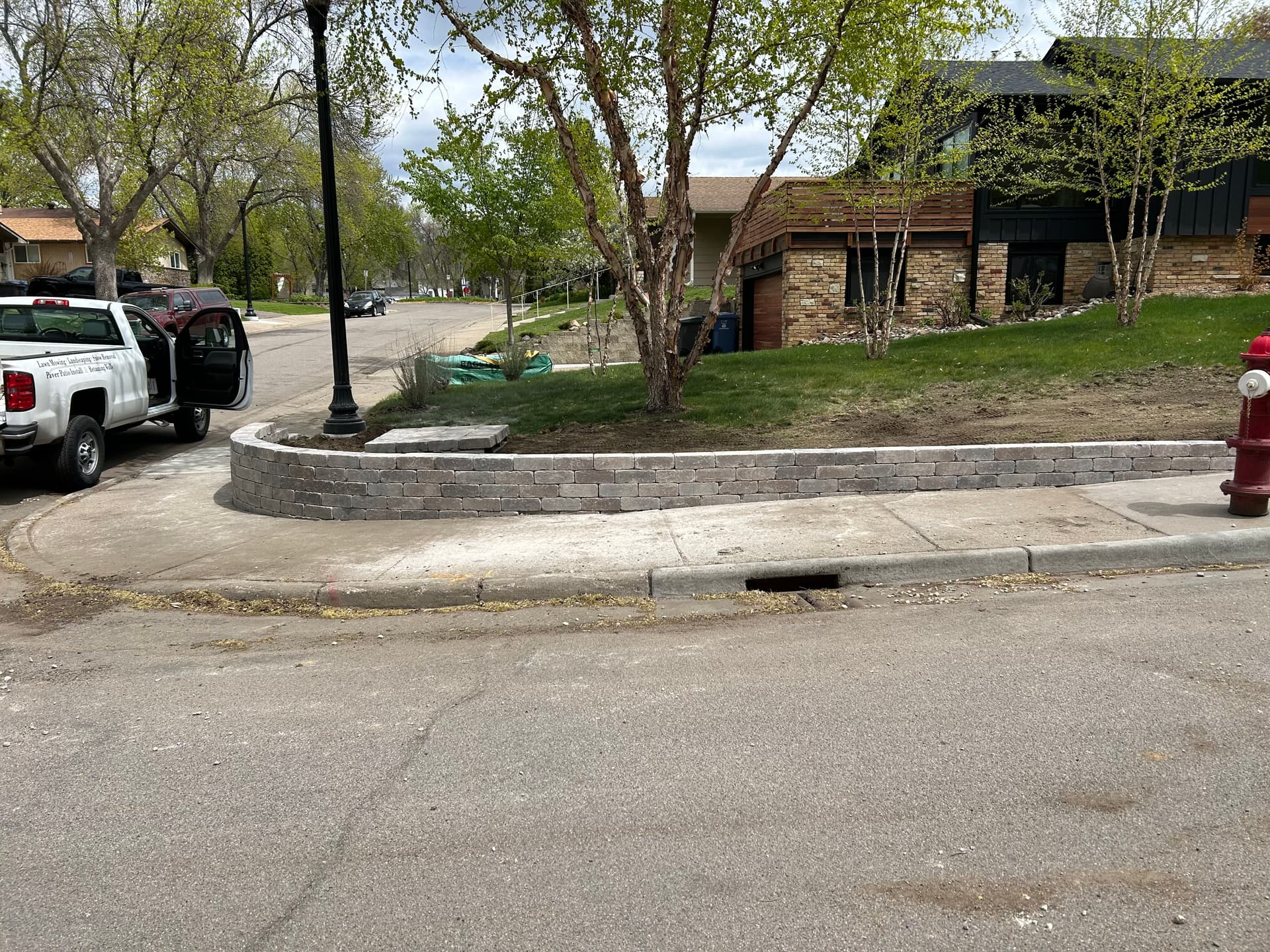 Gallery photos for Unilock Brussels Block Accent Retaining Wall on a Sloped Front Yard: Image #2