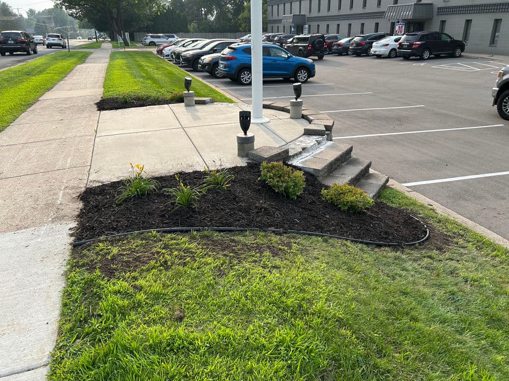 Gallery photos for Stunning Landscape Revamp in Bloomington: Image #1